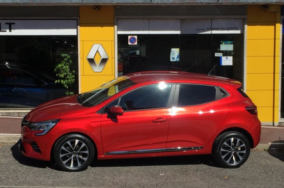 Renault Clio INTENS TCe 100 - STAND QUEIROS - RENAULT