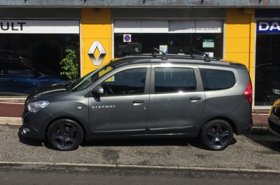 Dacia Lodgy STEPWAY DCI 110 - STAND QUEIROS - RENAULT