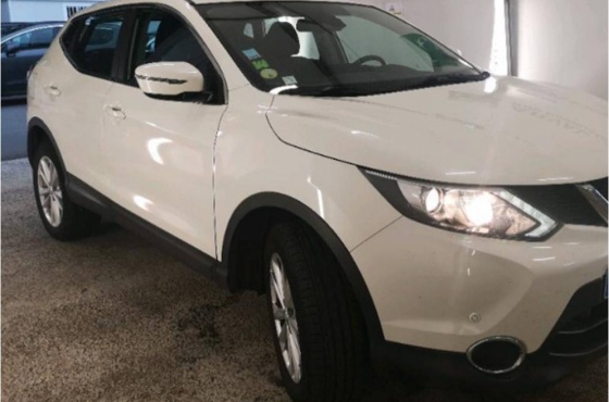 Nissan Qashqai 1.5 DCI - Famocar-Comércio de Automóveis,