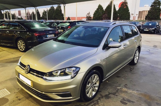 Vw Golf Variant 1.6 TDI CONFORTLINE - Fornova Matosinhos