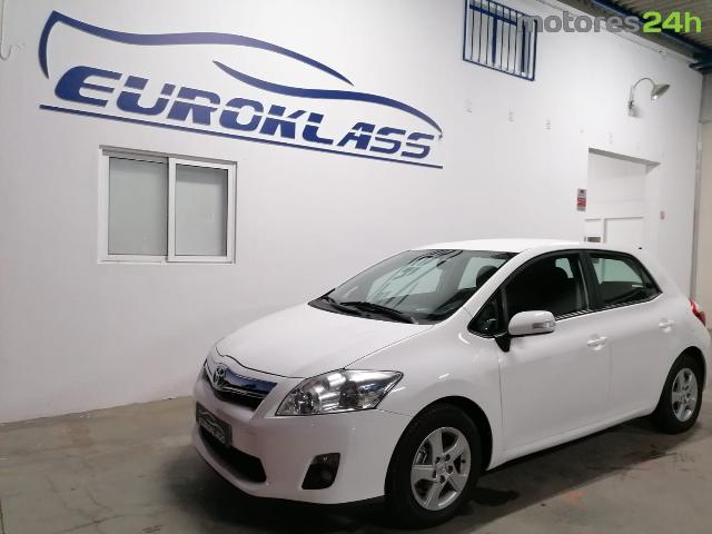 Toyota Auris TS 1.8 HSD Sport+Navi