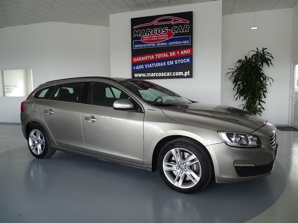  Volvo V D6 Summum AWD Phev