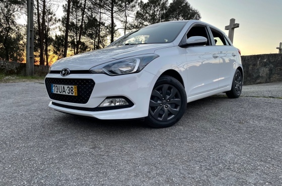 Hyundai i crdi - Carlos & Manuel Dias Lda