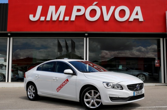 Volvo S D4 Momentum GPS 190cv - J. M. Povoa, Lda.