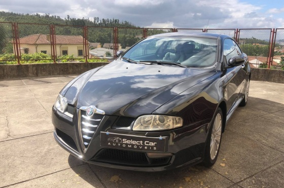 Alfa Romeo GT 1.9 JTD BERTONE - Select Car
