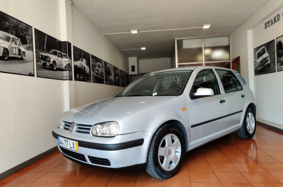 Vw Golf 1.4 Confortline - STAND CAPELO