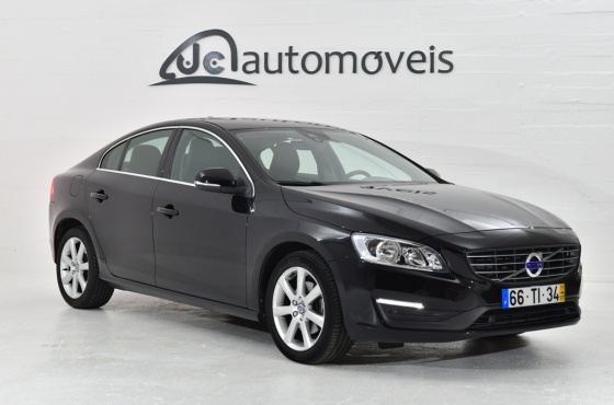 Volvo S60 D3 Momentum - J. & COIMBRA LDA