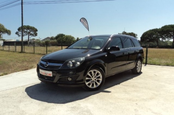 Opel Astra caravan 1.7 CDTi Cosmo ecoFLEX - Rossio Car