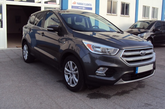 Ford Kuga 1.5 TDCI 120H BUSINESS 4X2 BACK OFFICE - AUTO