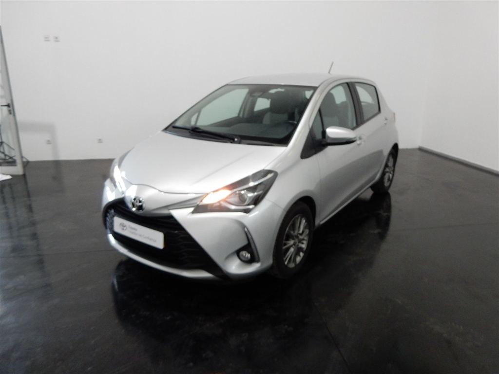  Toyota Yaris 1.4D 5P Comfort + Pack Style