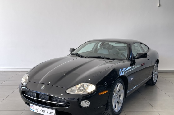 Jaguar XK8 4.2 Coupé Classic - Flypremium Automoveis Lda