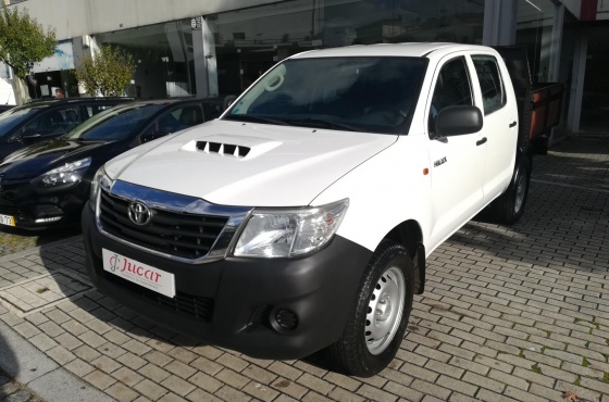 Toyota Hilux 2.5 D - 4D 144CV - STAND JUCAR