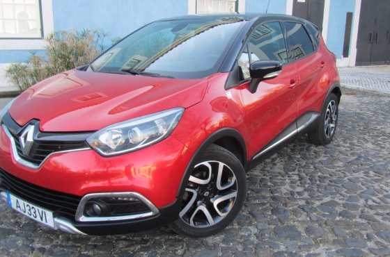 Renault Captur 1.2 TCE HELLY HANSEN XMOD EDC - Stand de