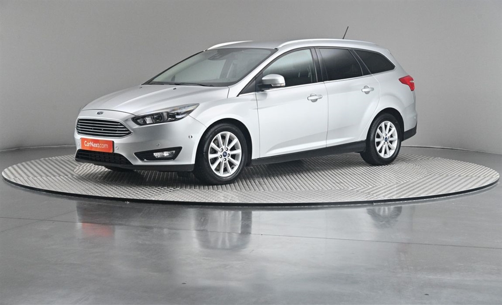  Ford Focus Station 2.0 TDCi Titanium PowerShift 150cv