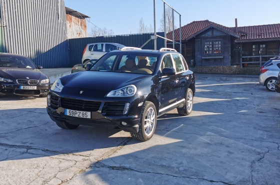 Porsche Cayenne 3.5 V CV - Telma Margarida Pereira