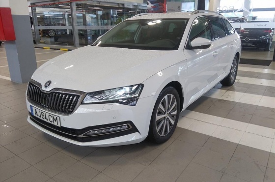 Skoda Superb 2.0 TDi Style DSG - C. SANTOS Funchal