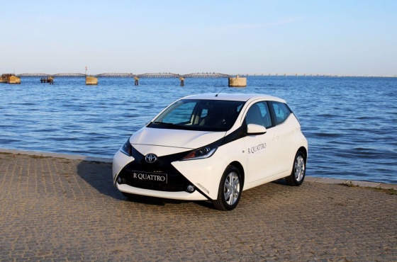 Toyota Aygo 1.0 X-Play Plus+X-Touch - R Quattro