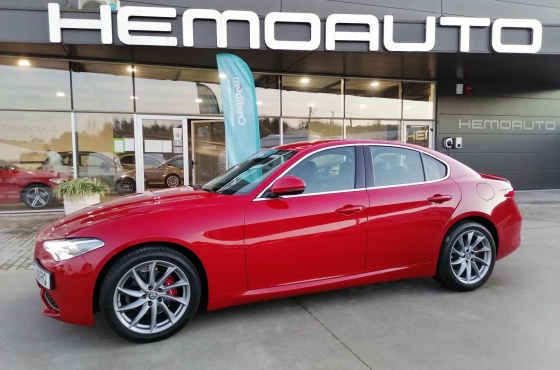 Alfa Romeo Giulia 2.2 D Super AT8 - Hemoauto