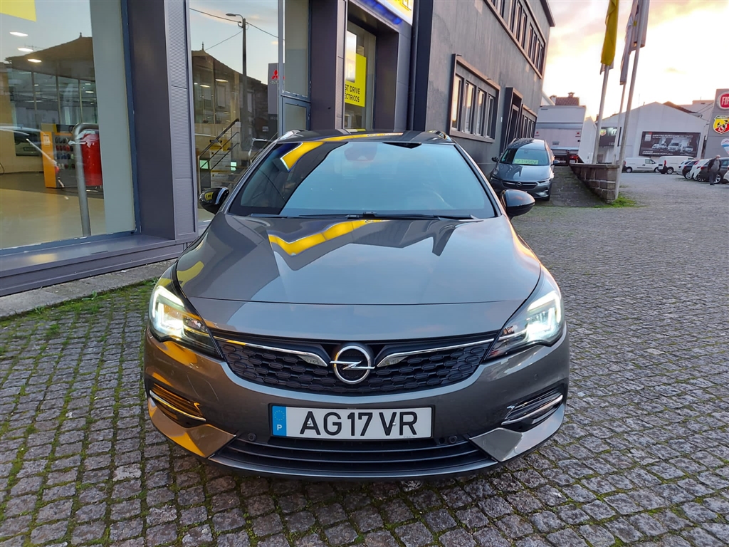  Opel Astra 1.2T GS Line Sports Tourer (130 Cv)