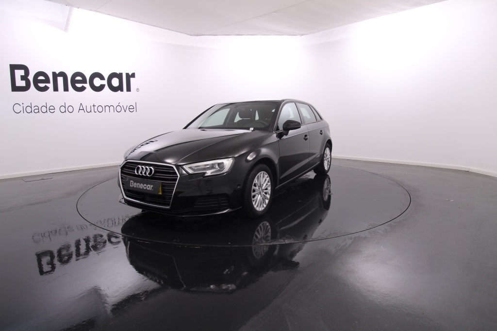  Audi A3 Sportback 1.6 TDI Design Cx. Aut. / Cam.