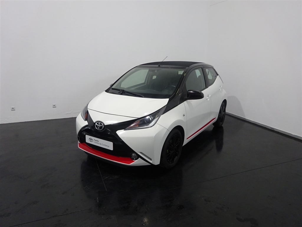  Toyota Aygo 5P x-wave