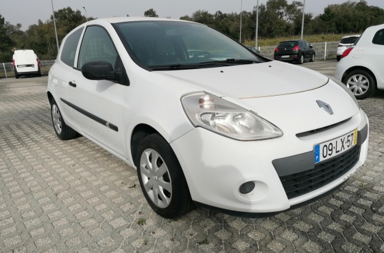 Renault Clio 1.5 DCI Van - Unicar, Lda