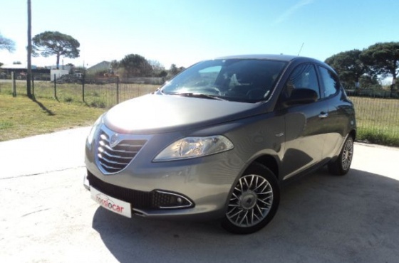 Lancia Ypsilon 1.3 M-jet S&S Gold - Rossio Car