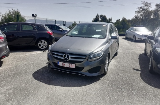 Mercedes-Benz 180 D -BLUEEFFICIENCY EDITION 5D - Autoseco