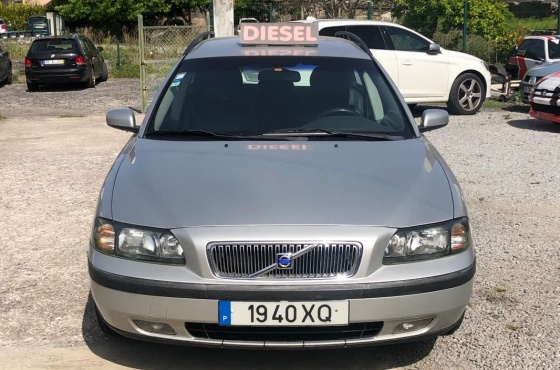 Volvo V70 D5 Nivel 2 - MMA - MaiaMotores