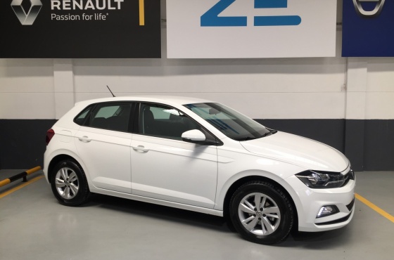 Vw Polo 1.0 Confortline - STAND QUEIROS - RENAULT