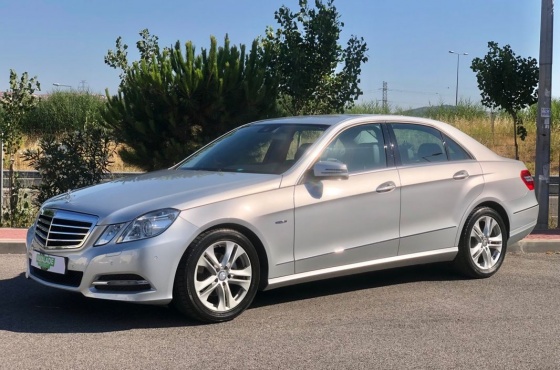 Mercedes-benz E 220 CDI Avantgarde BlueEfficiency Auto. -