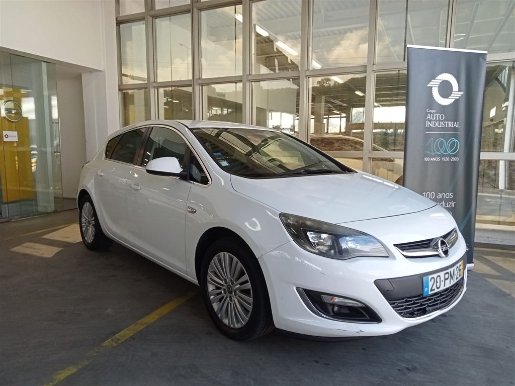  Opel Astra 1.6 CDTI 110 COSMO 5P S/S (5L)