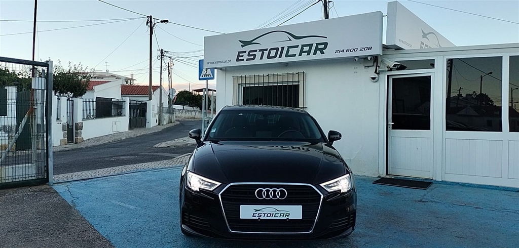  Audi A3 1.6 TDI 110 Attraction Sportback (110cv) (5p)