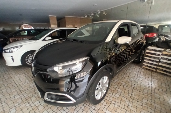 Renault Captur 1.5 DCI - Auto D. Henrique - Com. de Veiculos