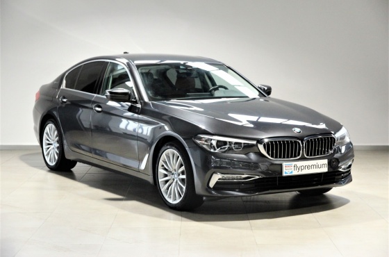 BMW 530 e iPerformance Line Luxury - Flypremium Automoveis