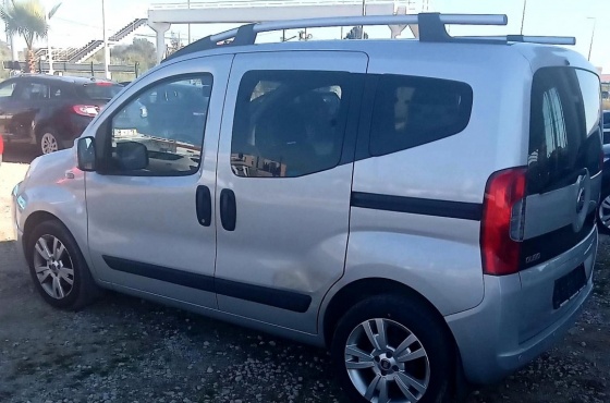 Fiat Qubo 1.3 M-Jet - Laranjeiras Motors Lda.