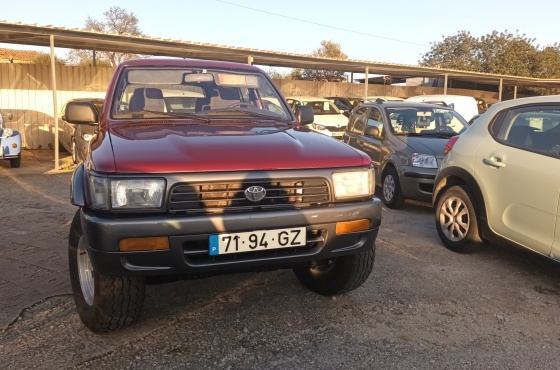 Toyota Runner 2.4 - Auto D. Henrique - Com. de Veiculos