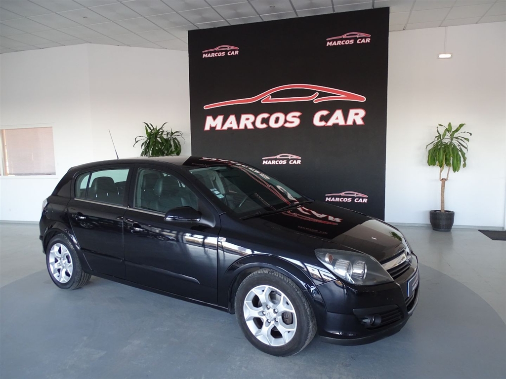  Opel Astra 1.7 CDTi Cosmo M5