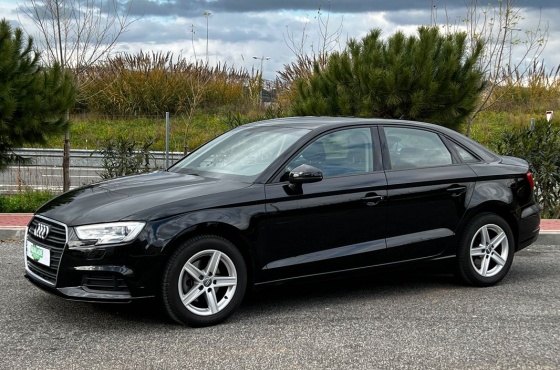 Audi A3 limousine 1.6 TDi S tronic - Alvalade MotorSport 2,