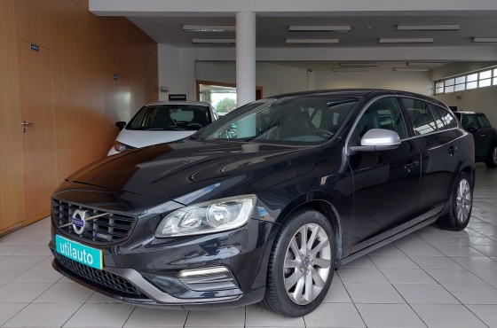 Volvo V60 D2 R-Design - Stand UtilAuto