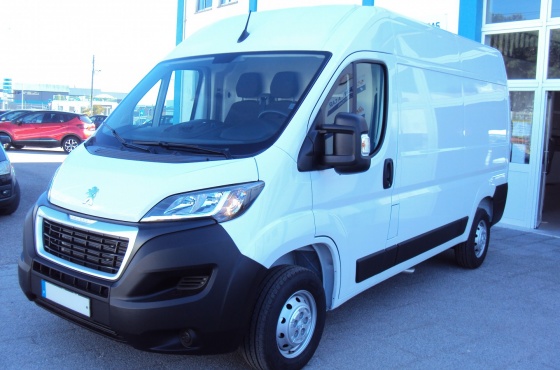 Peugeot Boxer Premium 330 L2H2 2.2 Bluehdi 140cv - AUTO