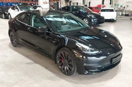 Tesla Model 3 Performance Dual Motor AWD - Car 4 You